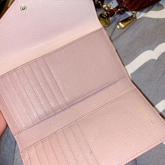 Michael Kors Wallet - Picture 2 of 2